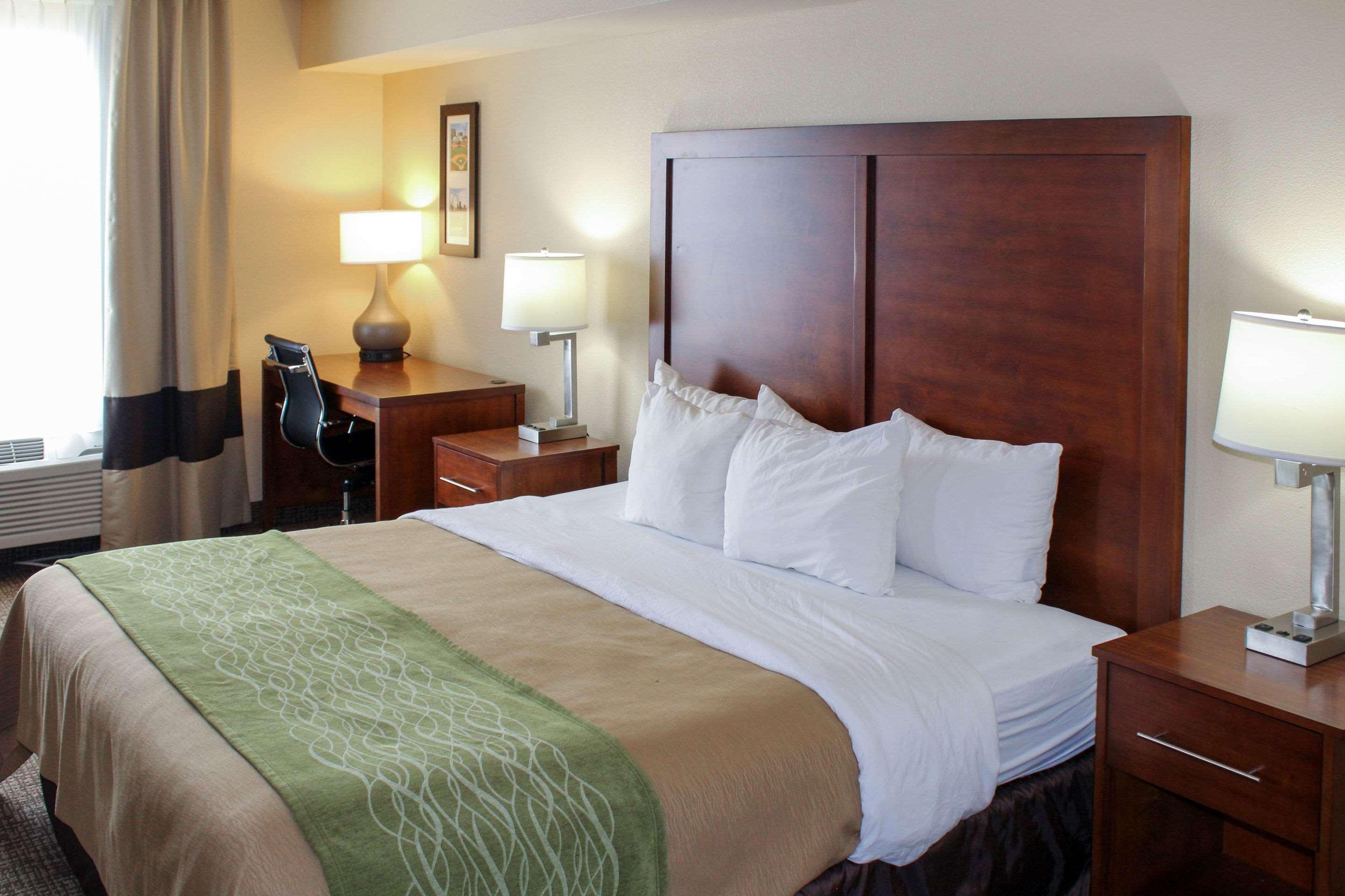 Comfort Inn & Suites St Louis - Chesterfield Court House Buitenkant foto