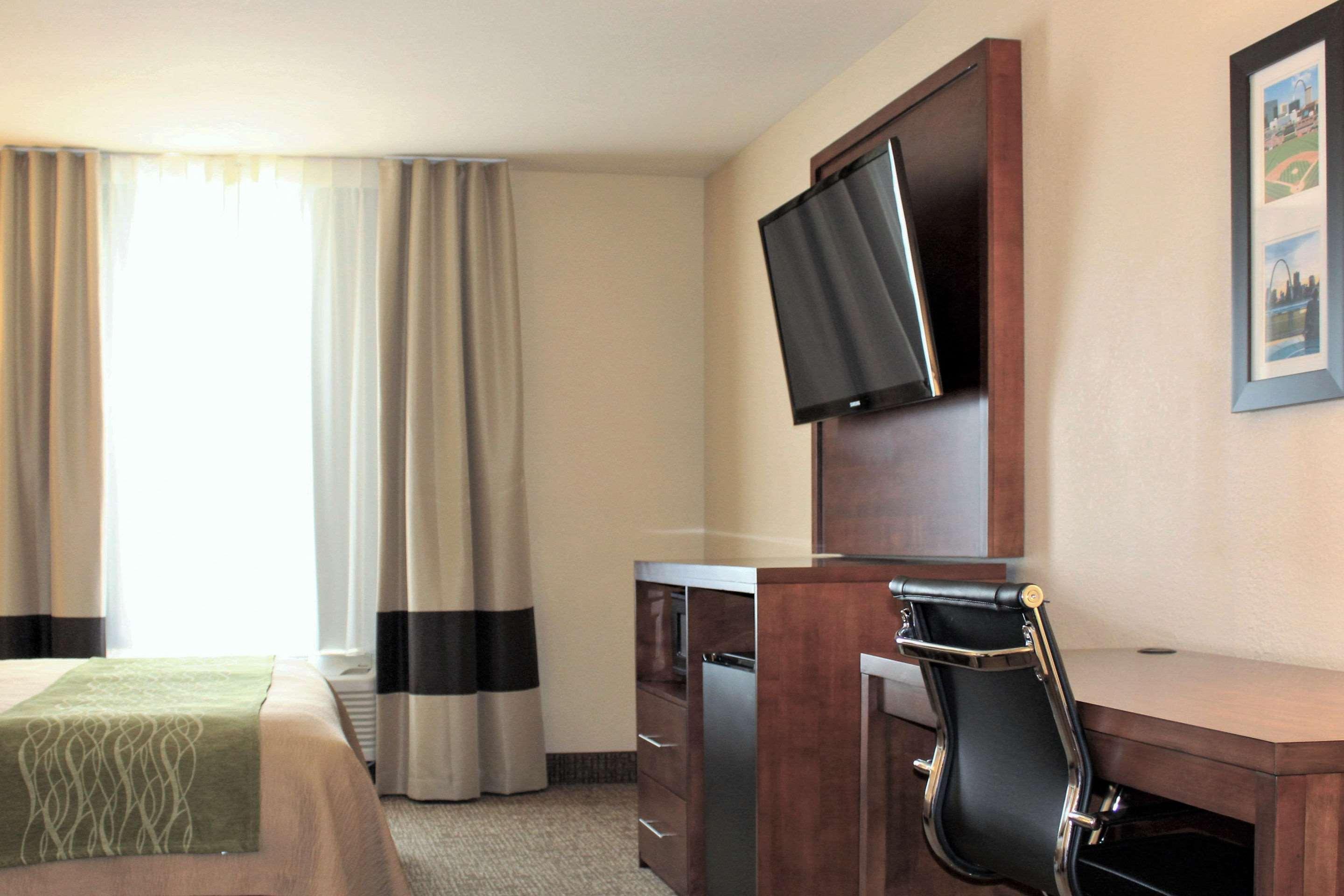 Comfort Inn & Suites St Louis - Chesterfield Court House Buitenkant foto