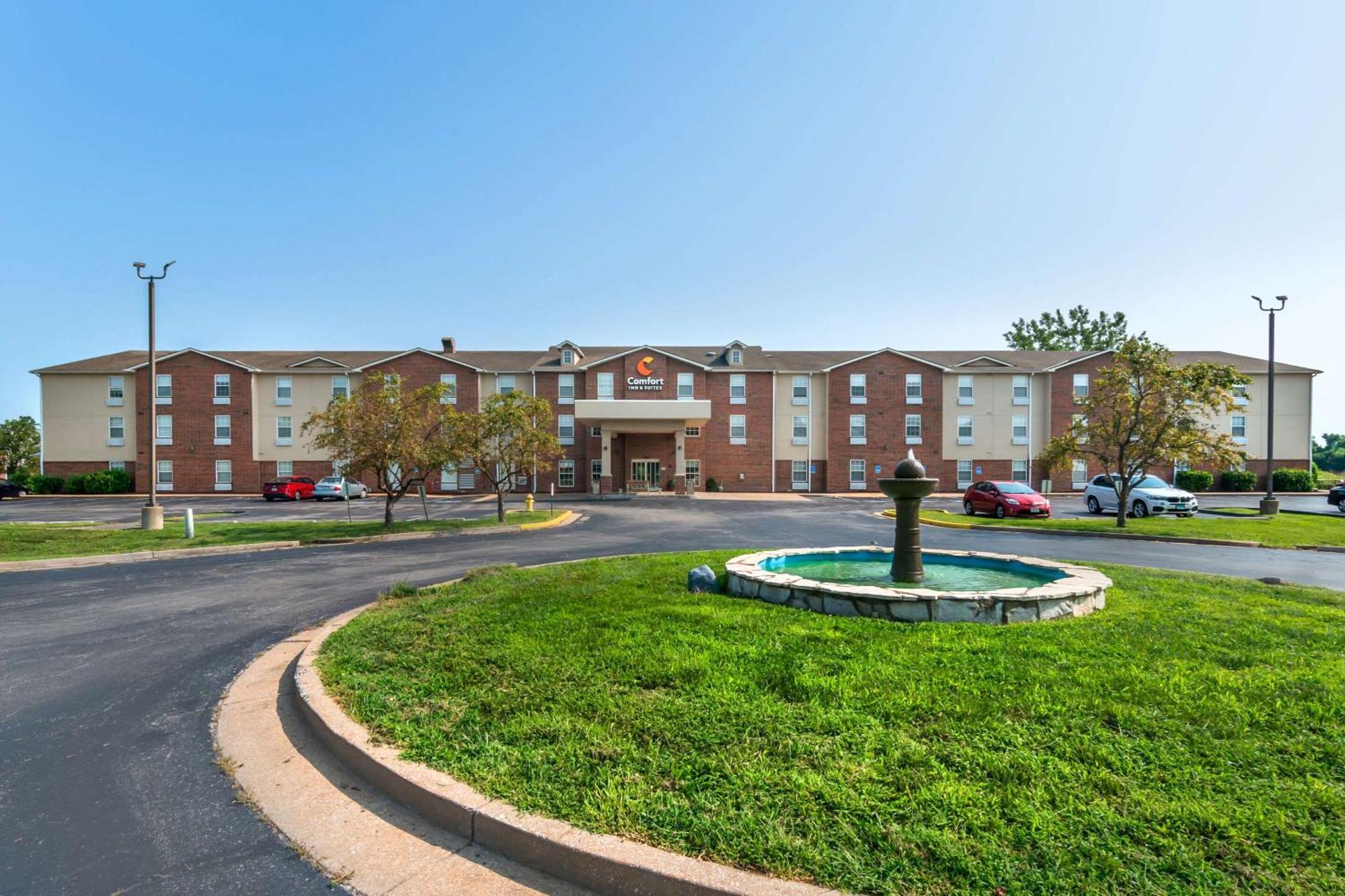 Comfort Inn & Suites St Louis - Chesterfield Court House Buitenkant foto
